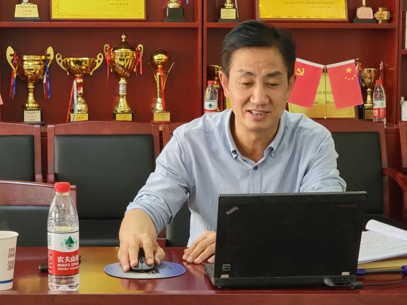ce7bcd73805f486993916830bf043ff0.jpg
